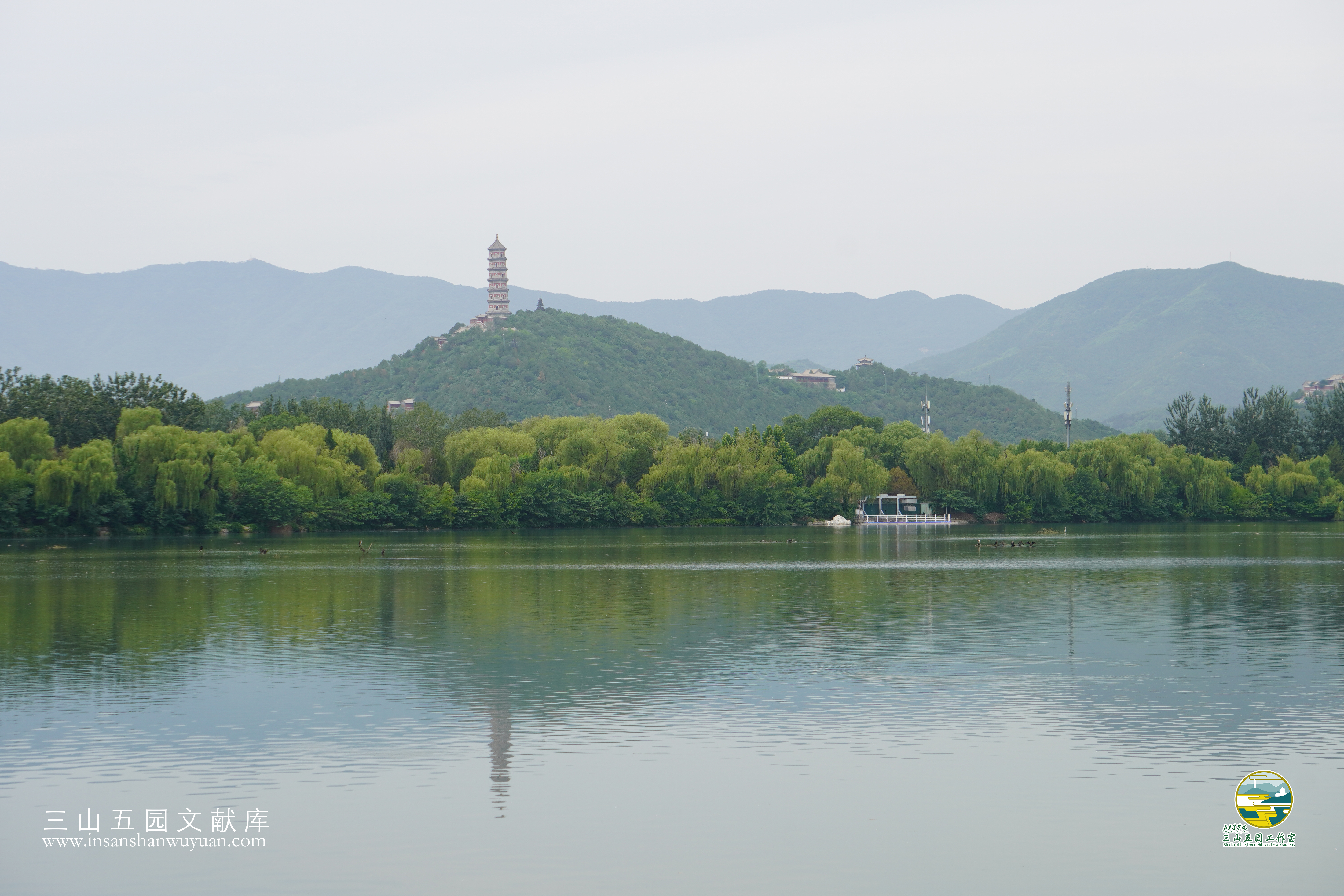从昆明湖西望玉泉山静明园.jpg